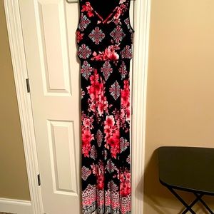 Ladies sleeveless maxi dress